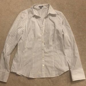 NWOT Ann Taylor Petites button up